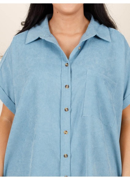 Blue patch pocket button loose fitting shirt