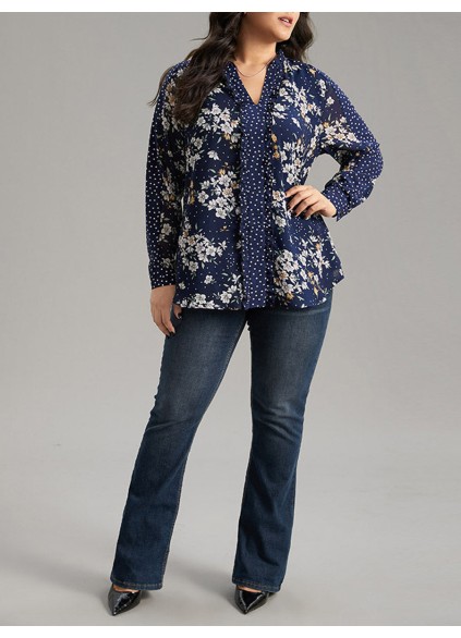 Elegant senior floral long-sleeved shirt