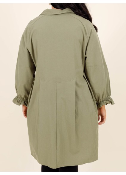 Green pleated button loose fitting shirt