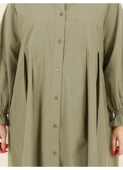 Green pleated button loose fitting shirt