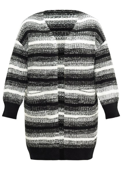 Women's plus-size sweater cardigan with pockets