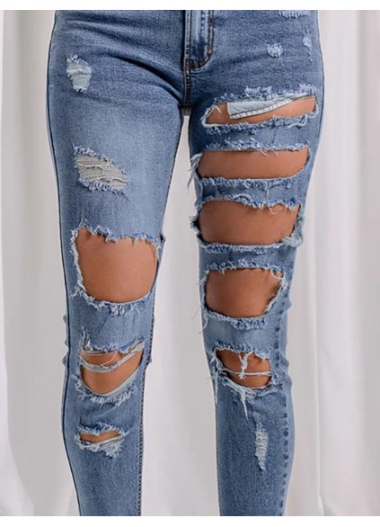 Women's ripped slim fit mid-rise jeans